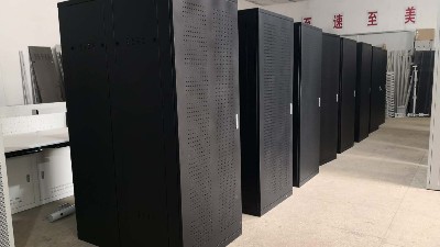 昆明云茂為外資艾諾斯公司提供的大型號(hào)蓄電池柜鈑金定制交付