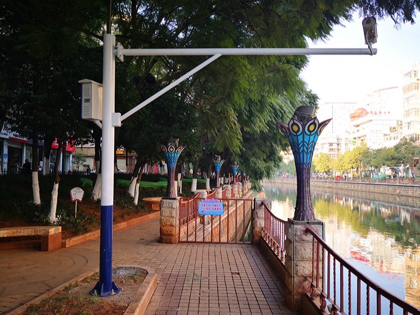 云南監(jiān)控桿廠家提供智慧監(jiān)控桿成為環(huán)境監(jiān)測(cè)利器