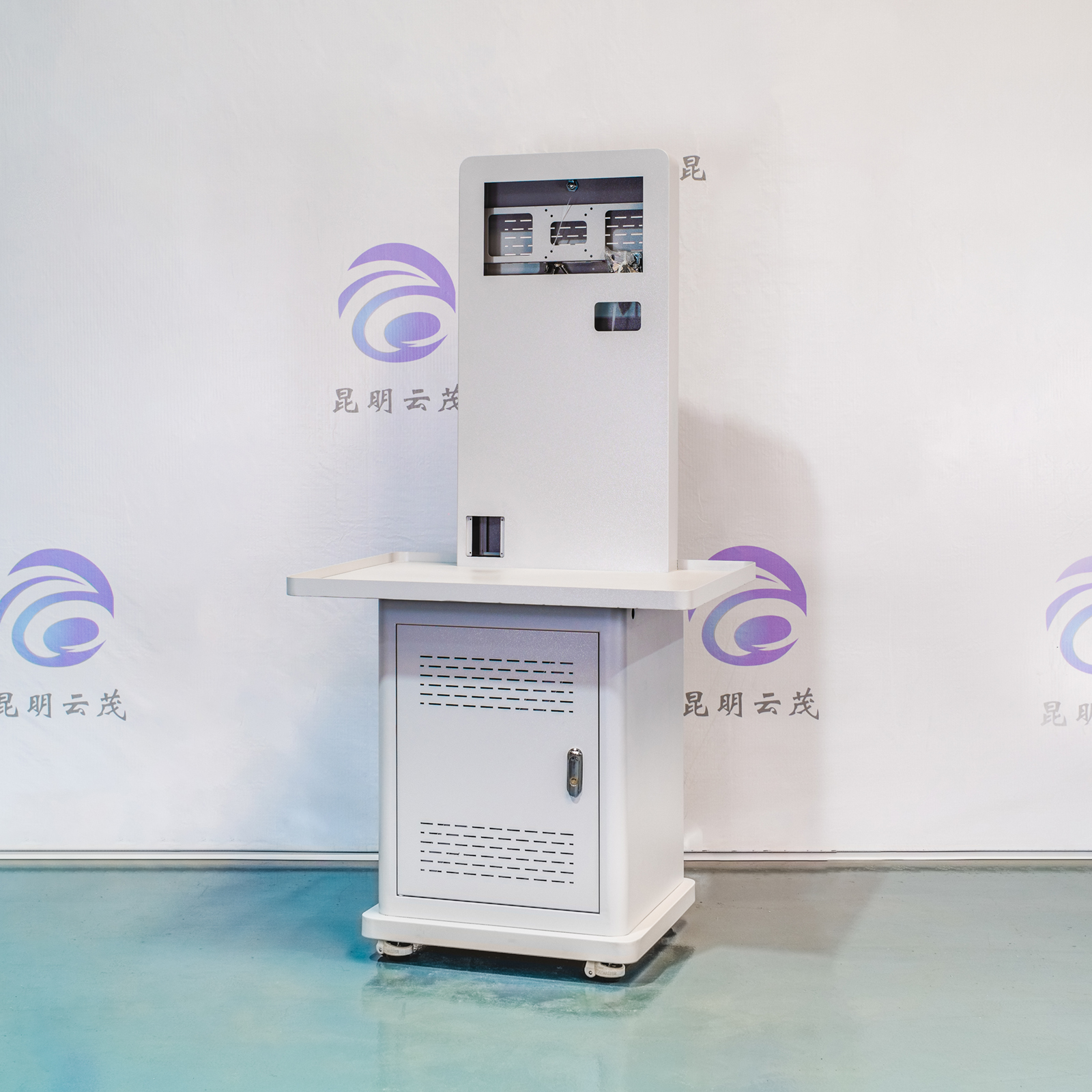 智能儲物收發柜控制臺