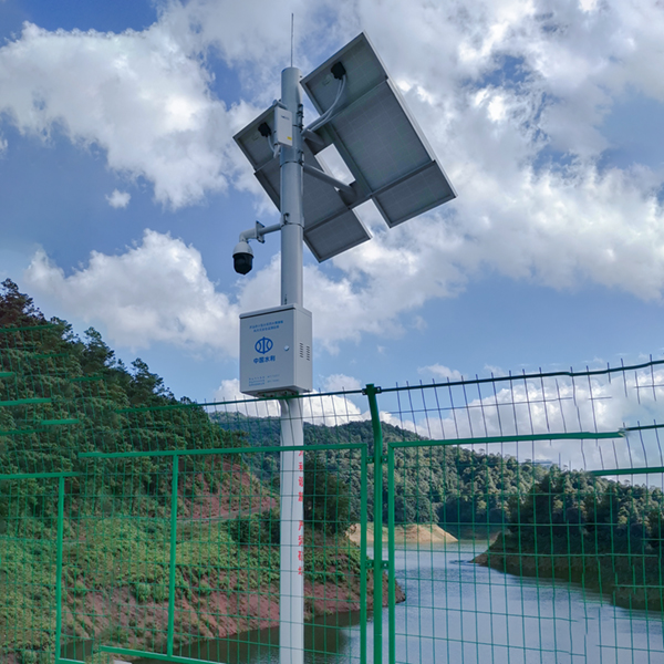 太陽能板 水文監測立桿
