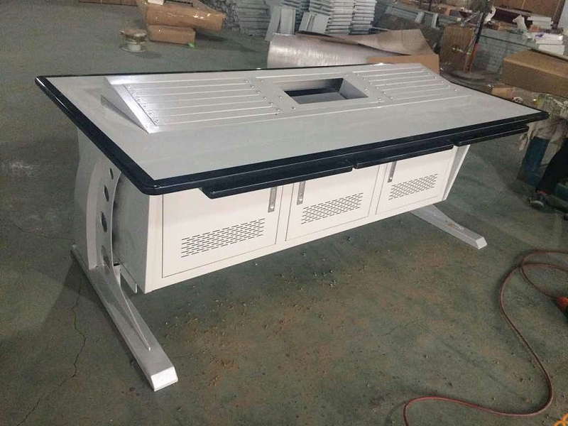 監(jiān)控操作臺